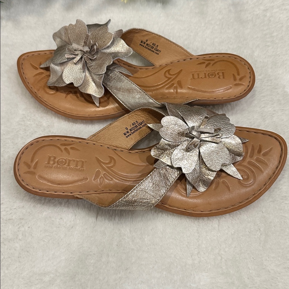 Born sandals